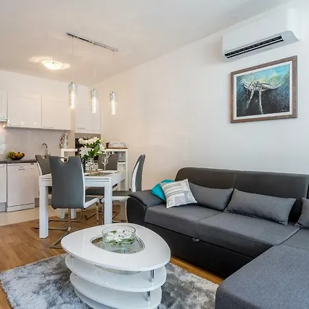 Luka Apartman *