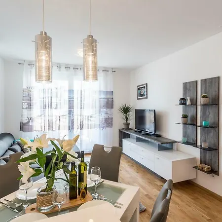 Luka Apartman Split