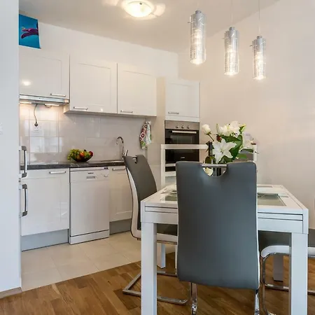 Apartment Luka